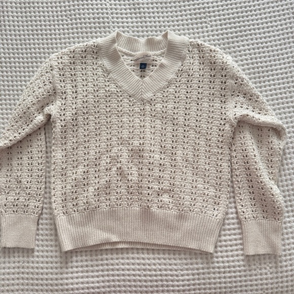 Women's Openwork V-Neck Pullover Sweater - Universal Thread NWOT - Picture 2 of 6